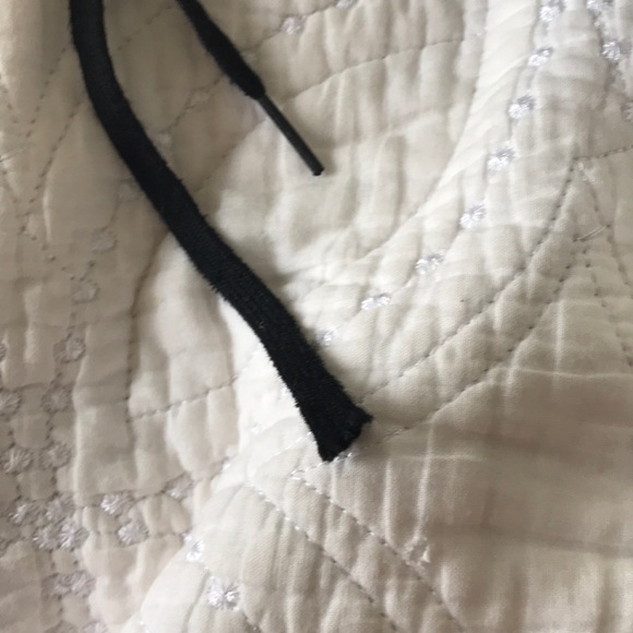 Woman’s black adidas size 8 cloudfoam tennis shoes - Picture 4 of 4